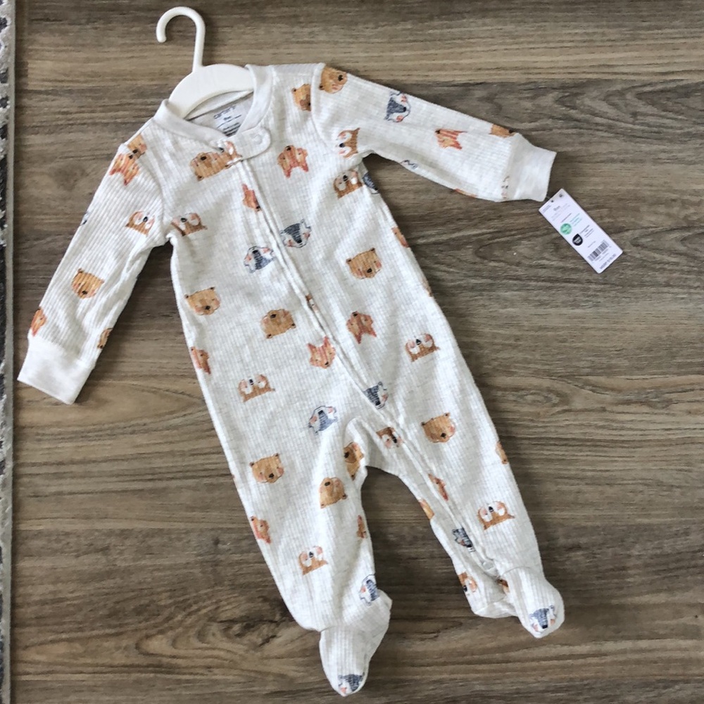 ❤️$9 NWT Carter's Footie Size 9 Months